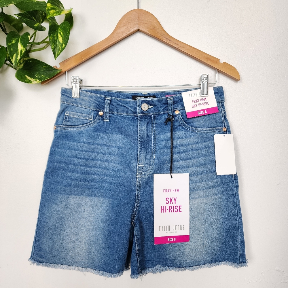 Faith Jeans Sky Hi-Rise Blue Jean Shorts Frayed Hem Button/Zip Fly Size 8 NWT
